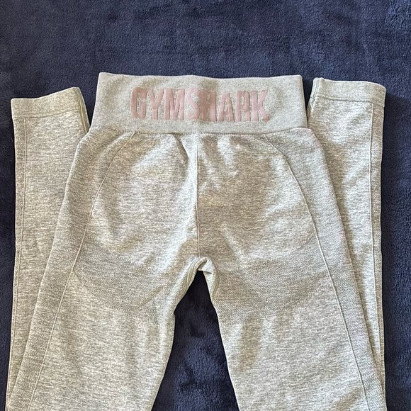 Gymshark Sports Bra and Leggings Set - Picture 8 of 10